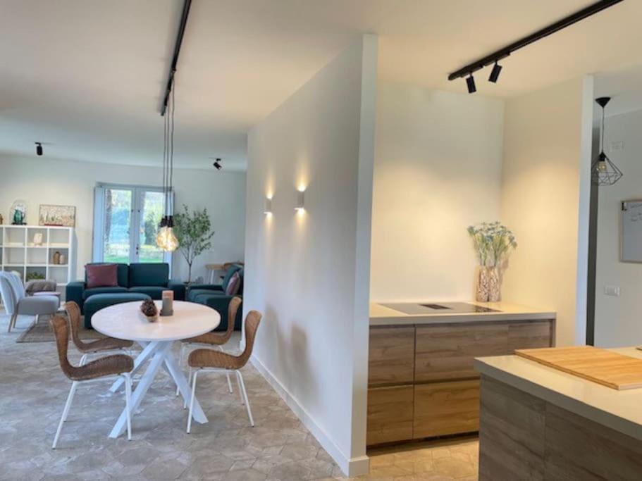 The Boathouse, At The Holiday home Magione